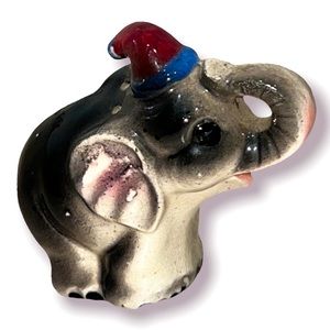 vintage elephant salt shaker